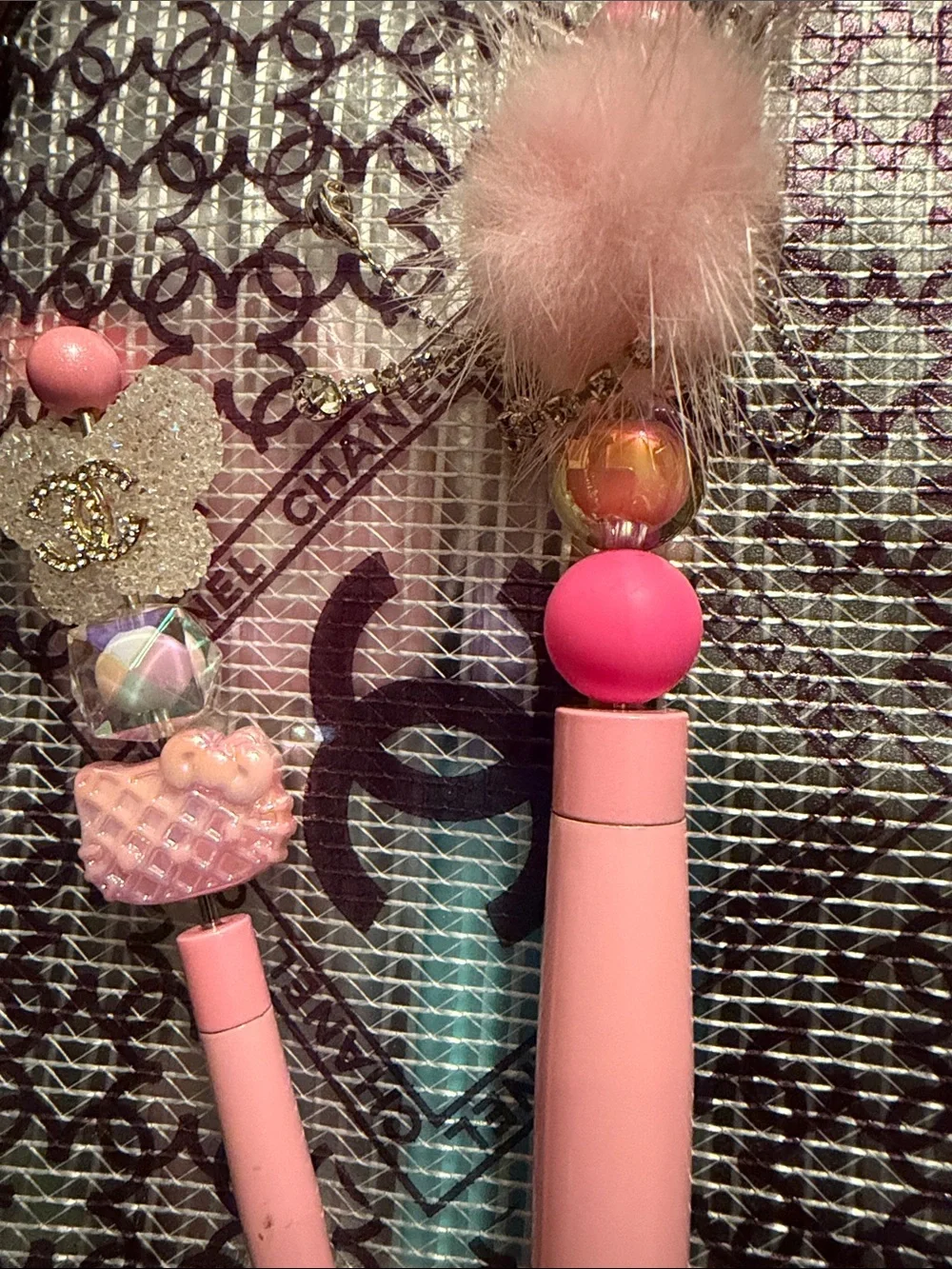 Pen/pencil or makeup brush holder along with brushes and pen and cosmetic case